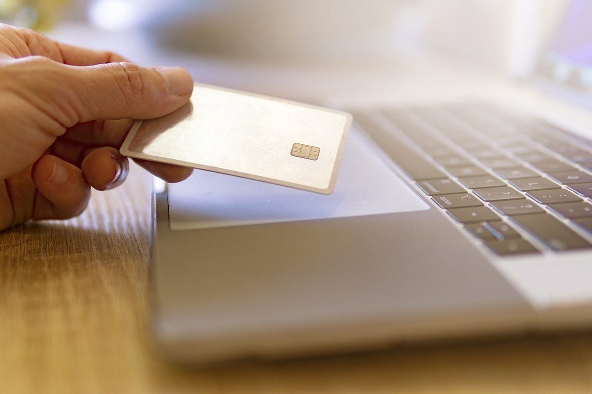 Shopify avis : que vaut-il pour créer une boutique en ligne ?